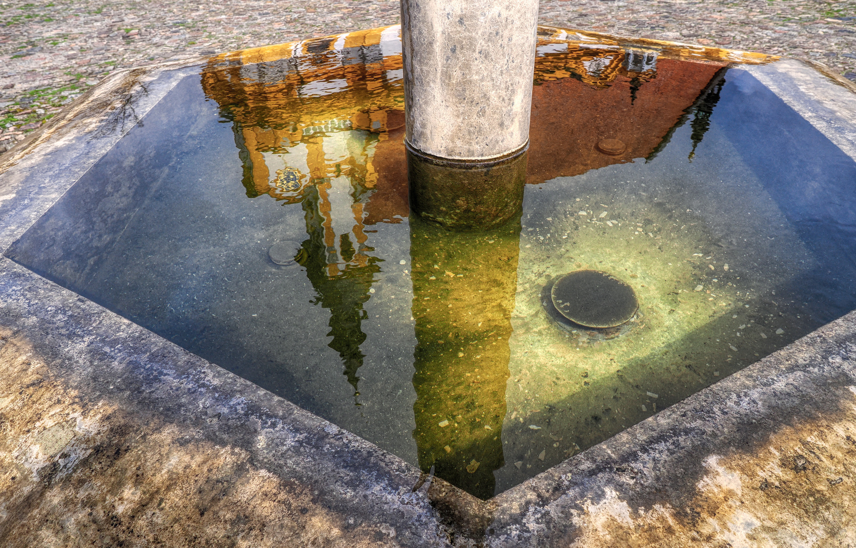 Das Kloster im Brunnen