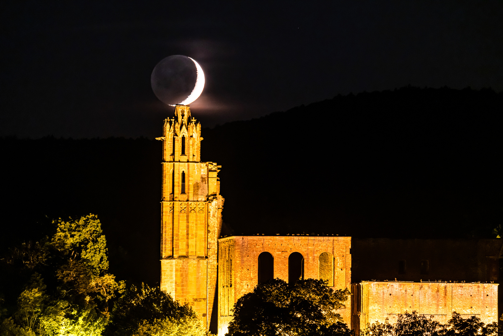 Das Kloster und die Mondsichel