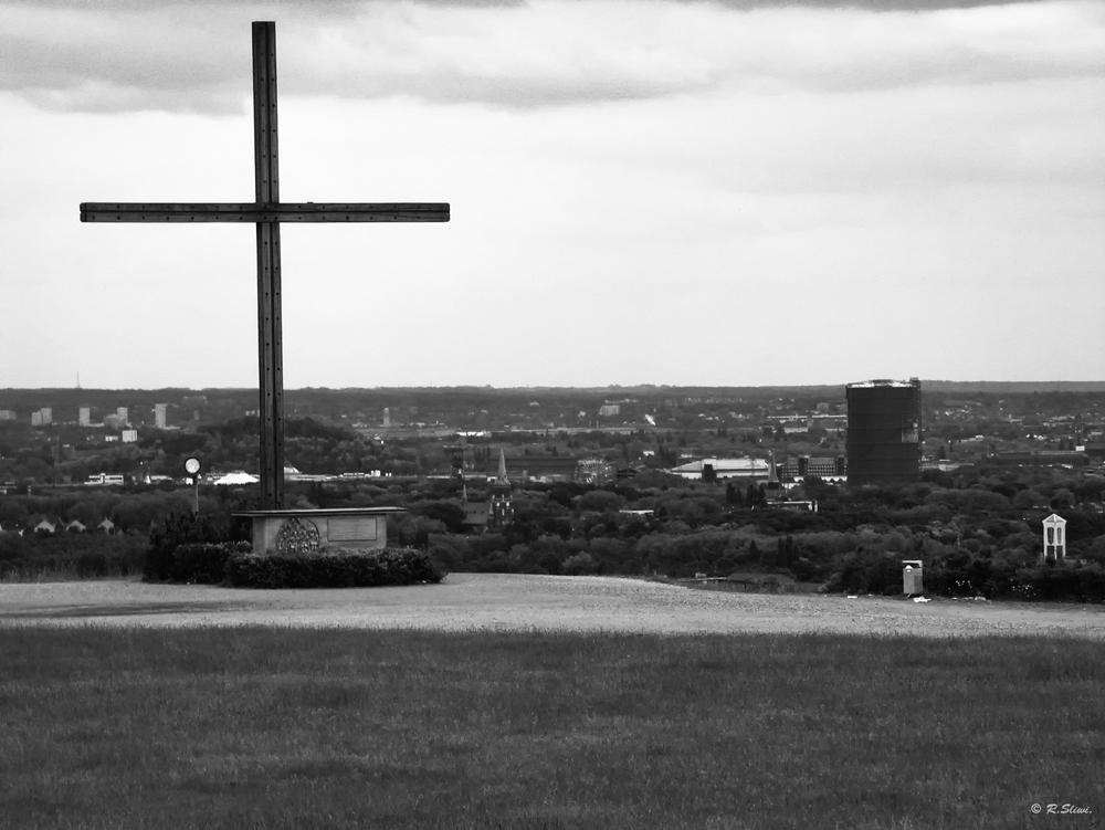 Das Kreuz auf der Halde Haniel