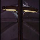 Das Kreuz in der alt gewordenen Kirche