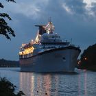 Das Kreuzfahrtschiff PRINCESS DANAE auf dem Nord-Ostsee-Kanal