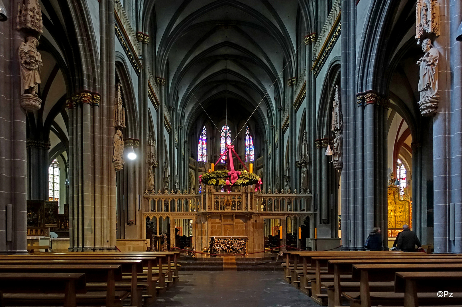 Das Langschiff der Propsteikirche St. Viktor in Xanten ...