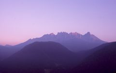 Das Latemarmassiv im Abendlicht