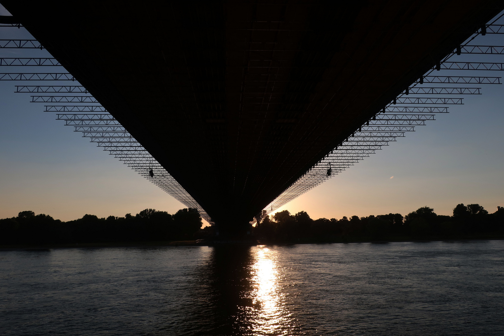 Das Leben ist ein ständiger Fluss, alles ist in Bewegung und steht nie still. 