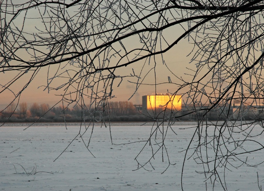 Das Leibniz-Rechenzentrum in Garching bei Sonnenaufgang