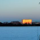 Das Leibniz-Rechenzentrum in Garching bei Sonnenuntergang