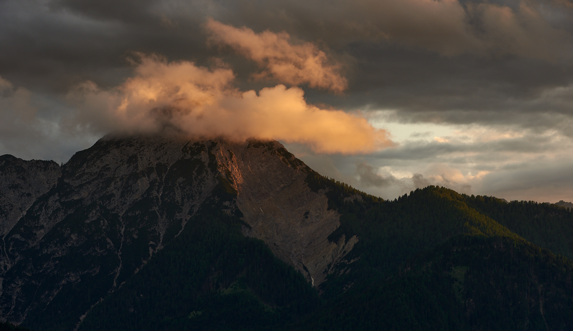 Das letzte Licht des Tages am Gipfel...