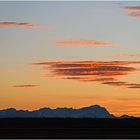 Das letzte Sonnenlicht zur Jahreswende über dem Wettersteingebirge mit der Zugspitze