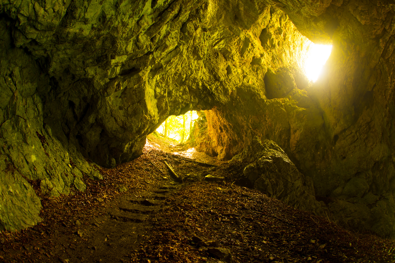 Das Licht am Ende der Höhle