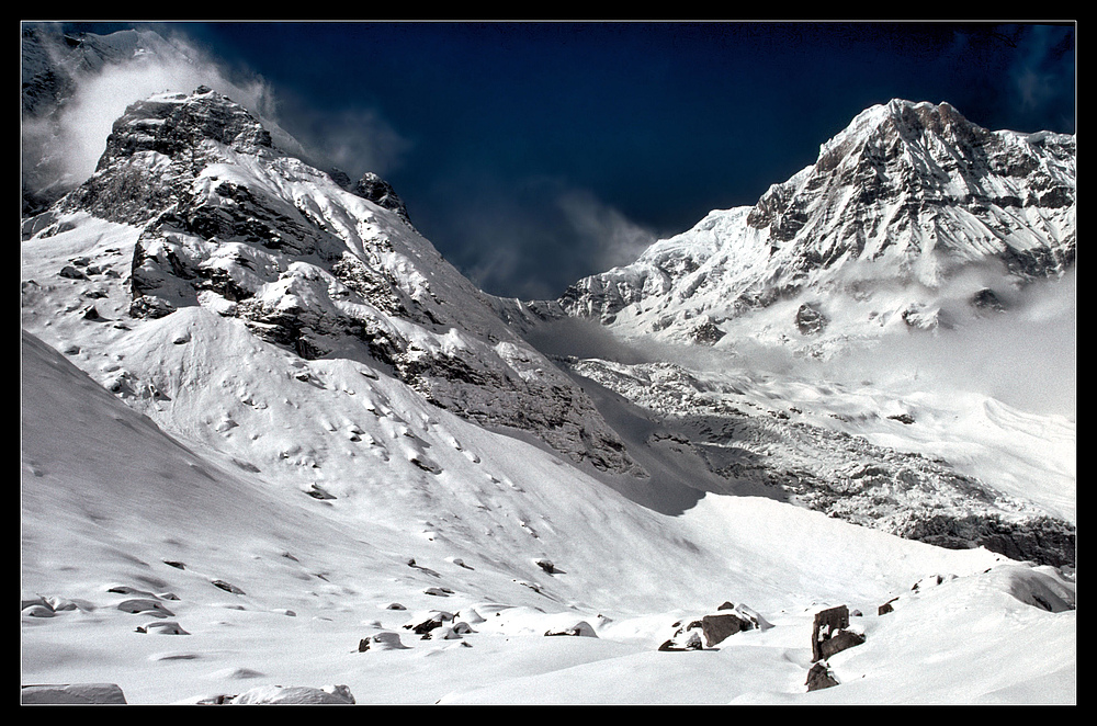 DAS LICHT DER BERGE