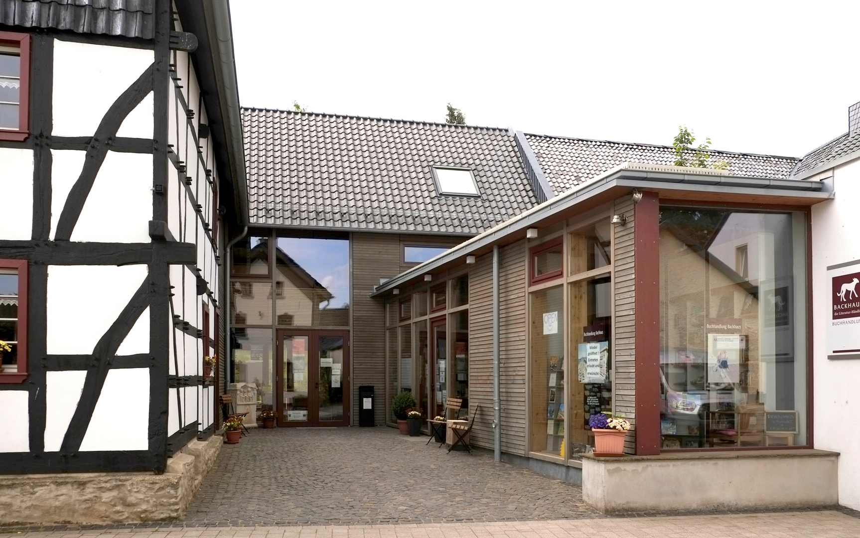 das Literaturhaus mit Buchladen