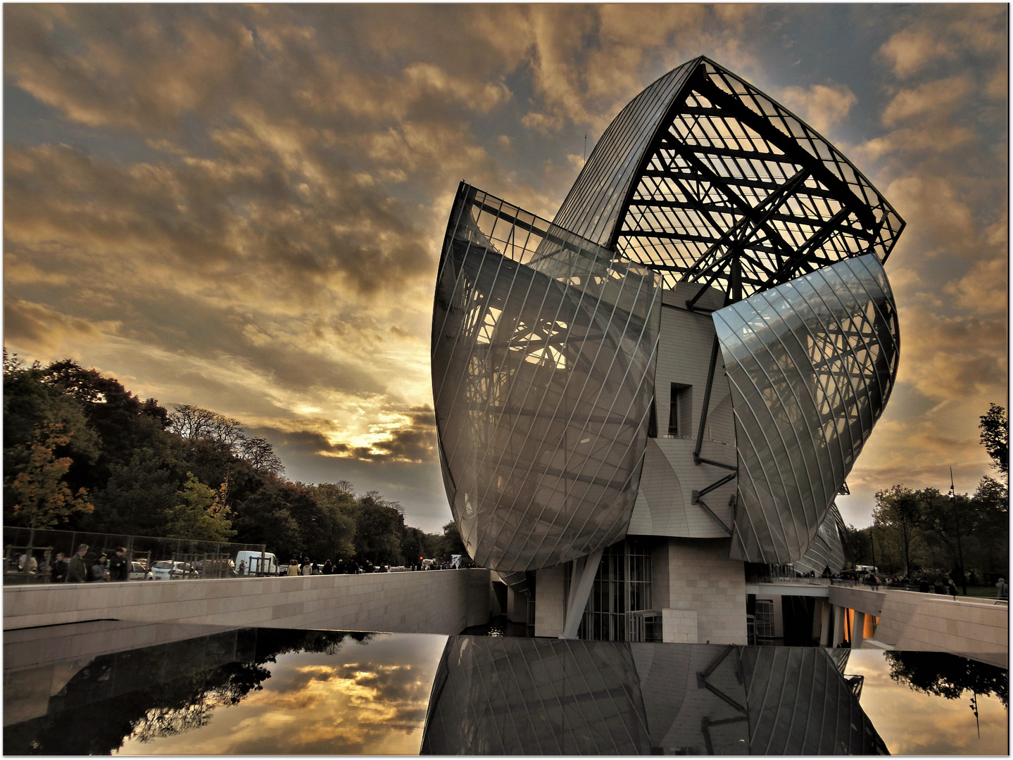 Das Louis Vuitton Museum Paris  Foto Bild 