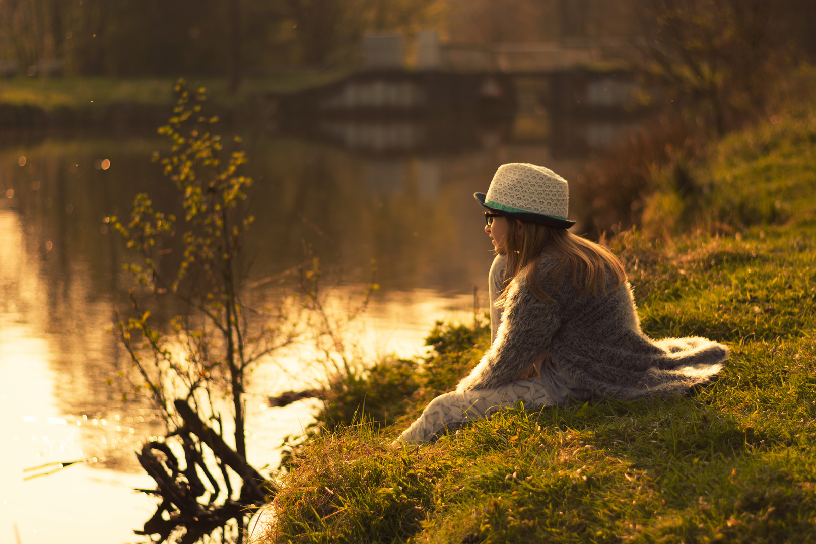 Das Maedchen am See