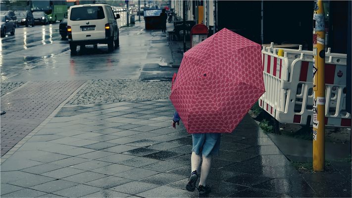 Das Mädchen mit dem Schirm