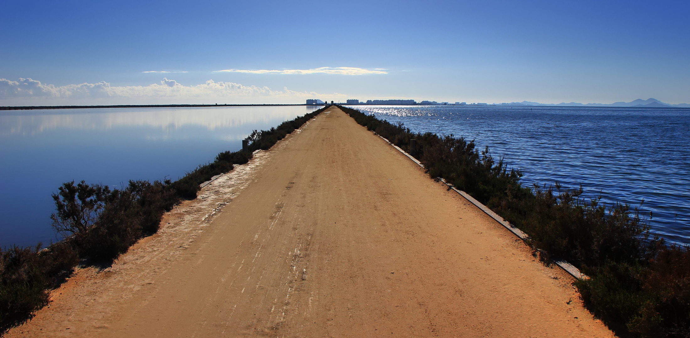 Das Mar Menor zweigeteilt