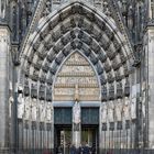 Das Marienportal auf der Westseite des Kölner Domes