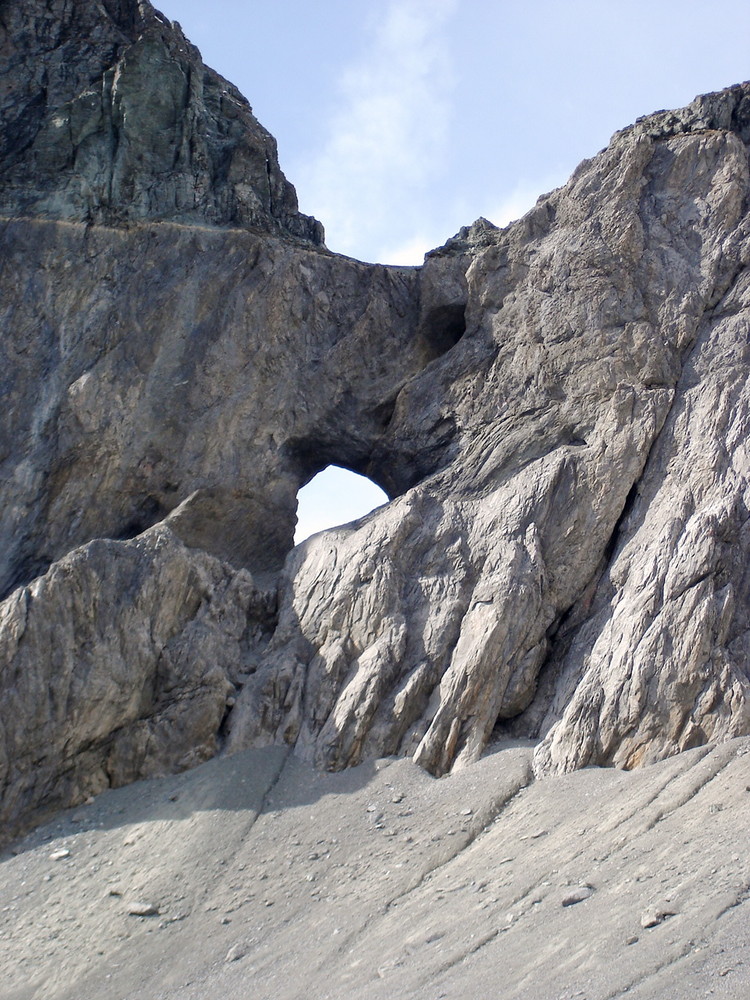 Das Martinsloch auf den Tschingelhörner