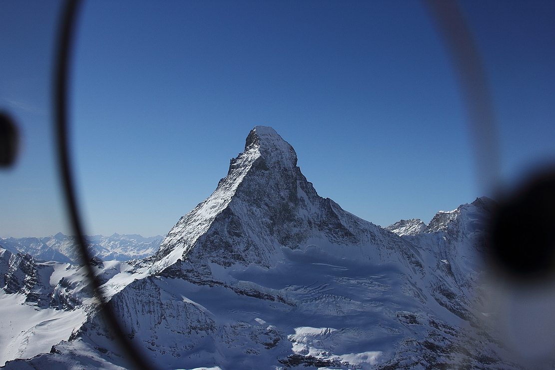 das Matterhorn - Flug Gletscher 16 2 17