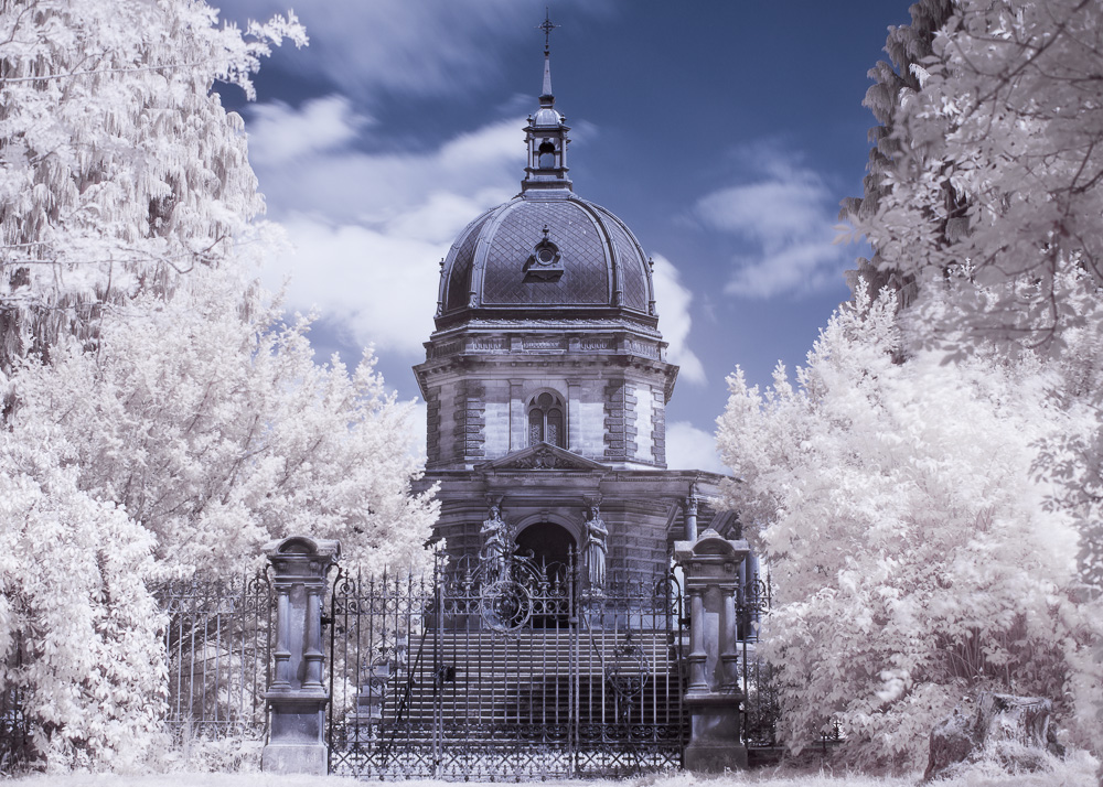 Das Mausoleum bei uns auf dem Dorfe