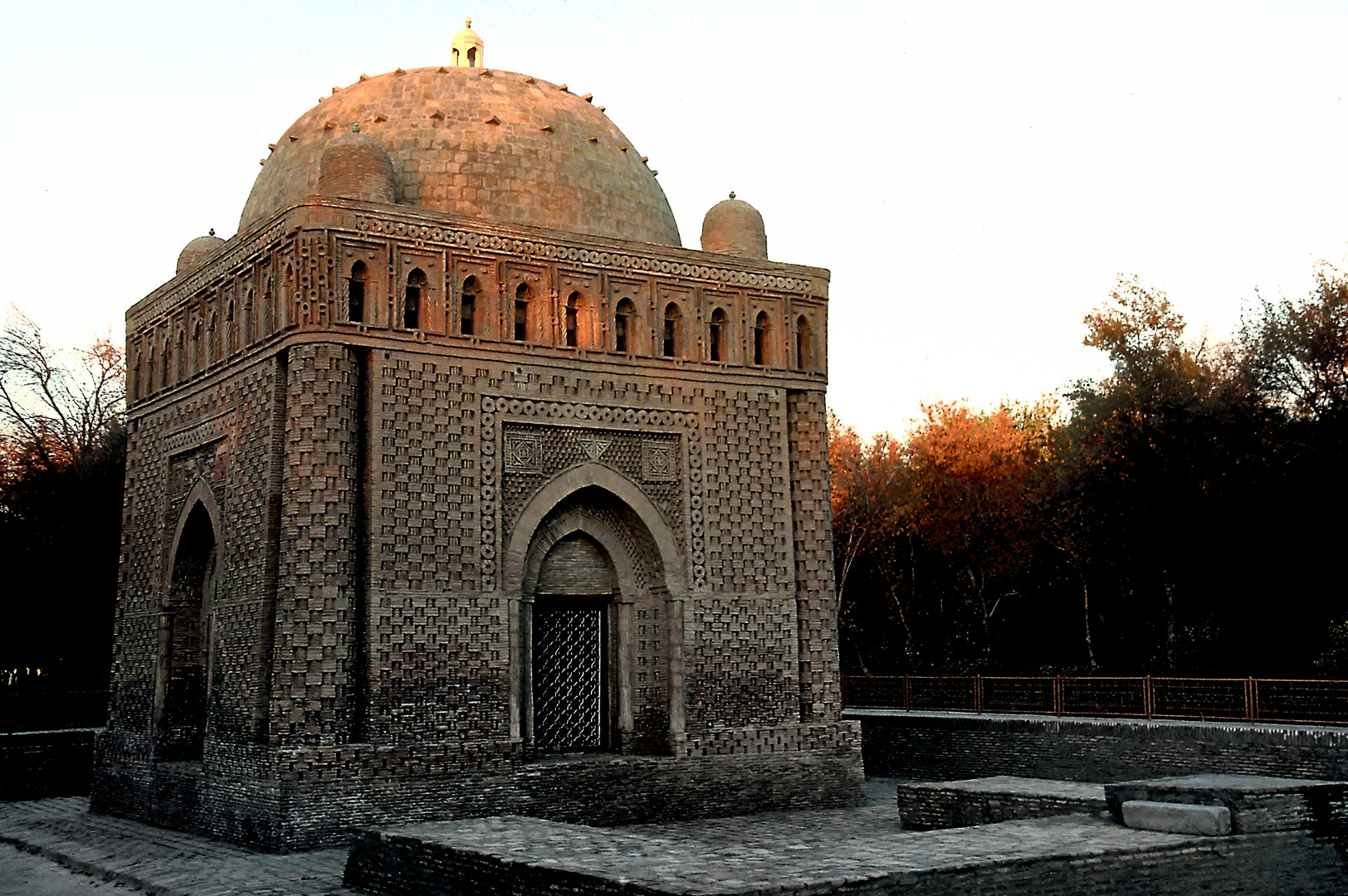 Das Mausoleum der Samaniden in Buchara