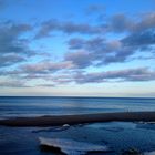 Das Meer ohne Möwe auf dem Wasser