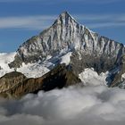 Das mit 4505m zu den hohen Viertausendern zählende Weisshorn gilt als eimer der schönsten Gipfel...