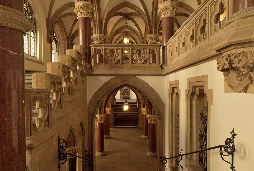 Das Münchner Rathaus ist nicht nur außen sehenswert, herrliche Treppenaufgänge und...