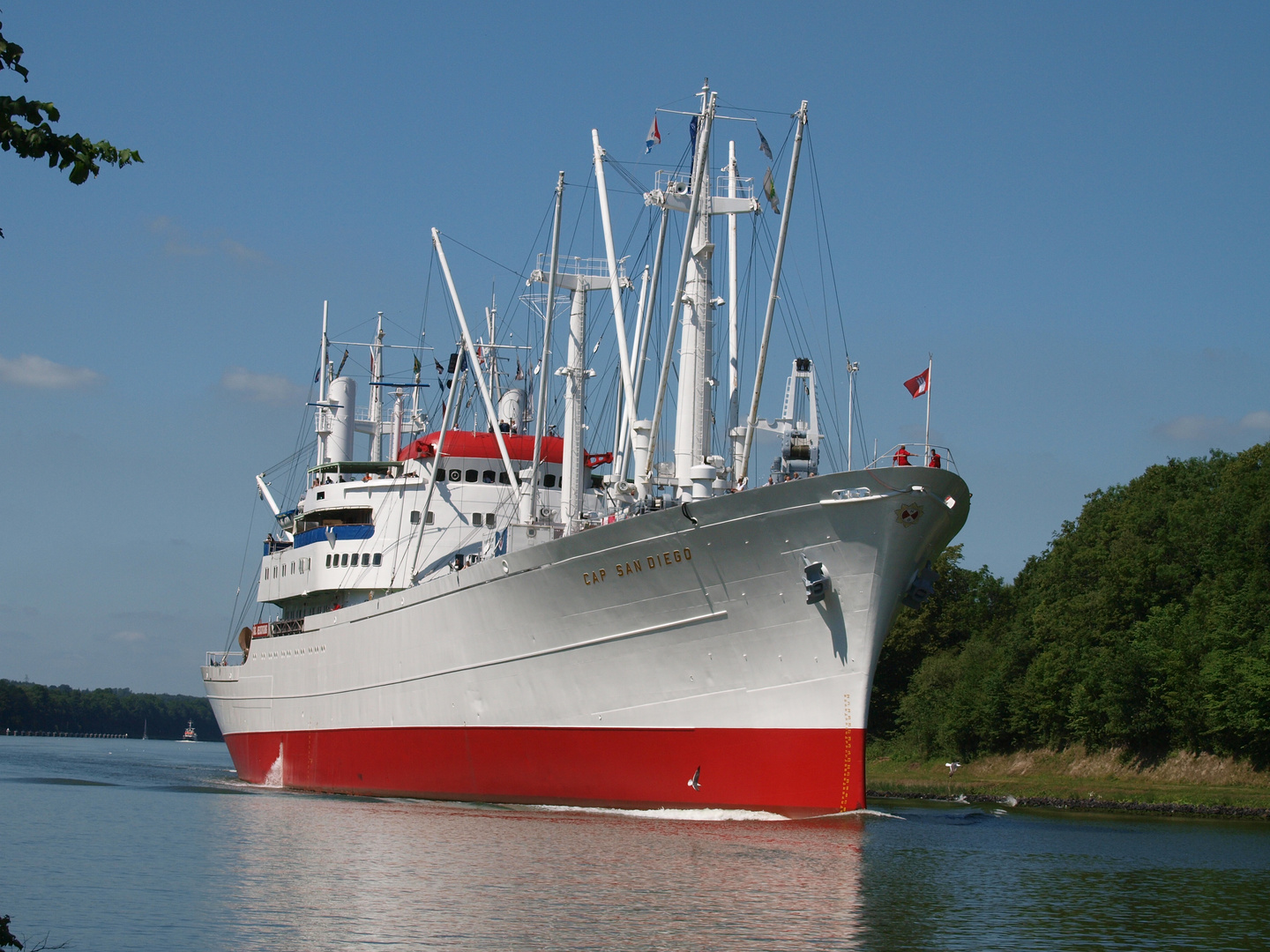 Das Museums-Frachtschiff CAP SAN DIEGO auf dem Nord-Ostsee-Kanal.