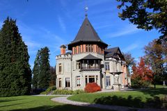 Das Musikkonservatorium im Dreilindenpark ...