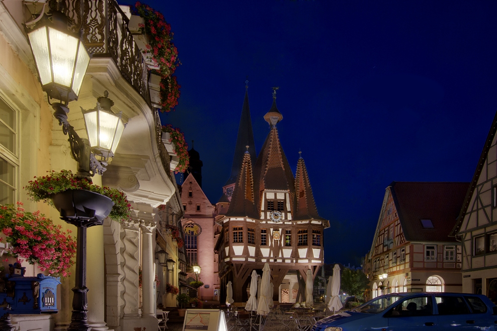 Das nächtliche Rathaus von Michelstadt