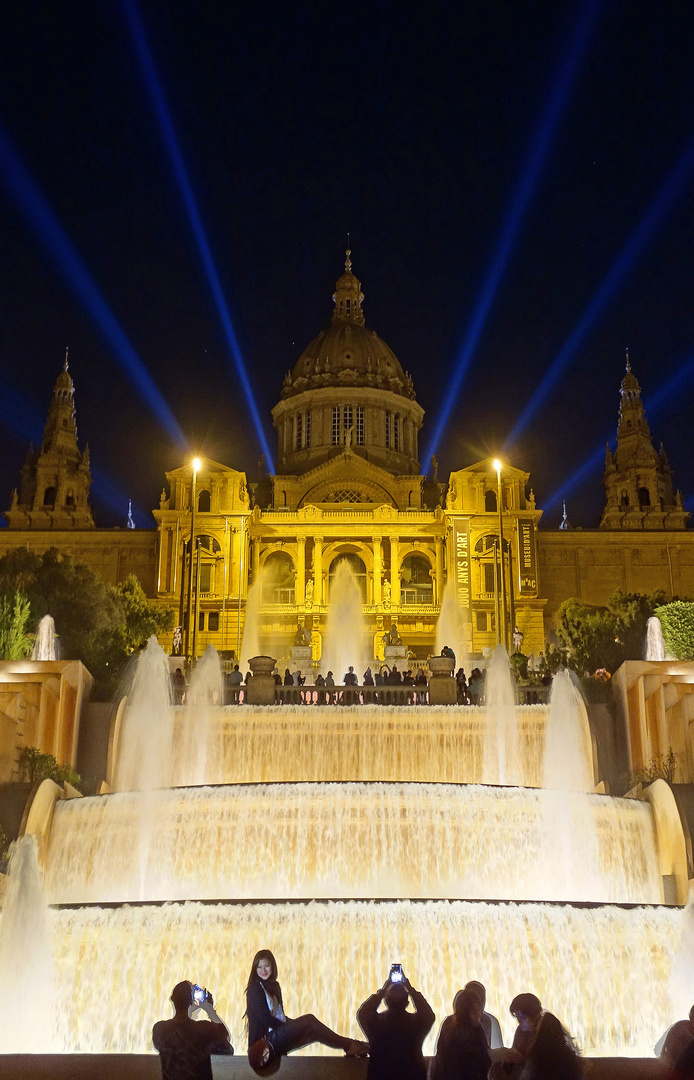 Das nächtliche Wasserschauspiel in Barcelona