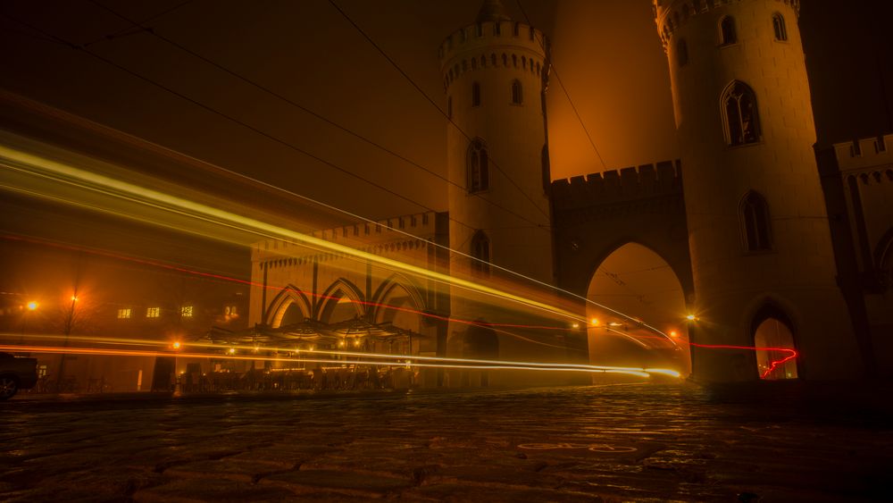 Das Nauener Tor am Abend