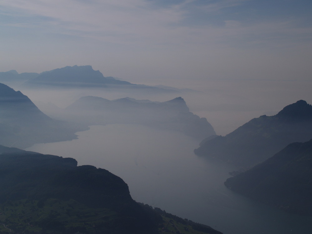 Das Nebelmeer über dem Vierwaldstättersee