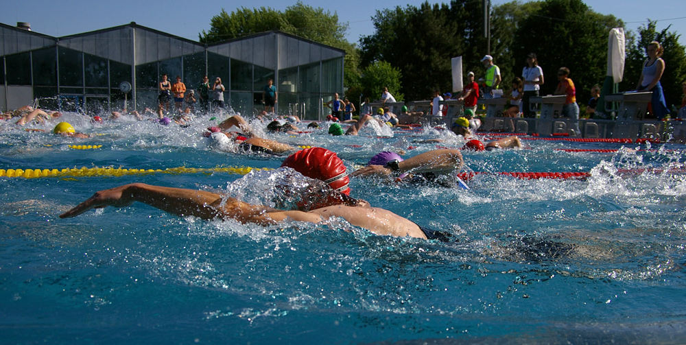 das nenn ich schwimmstil ....