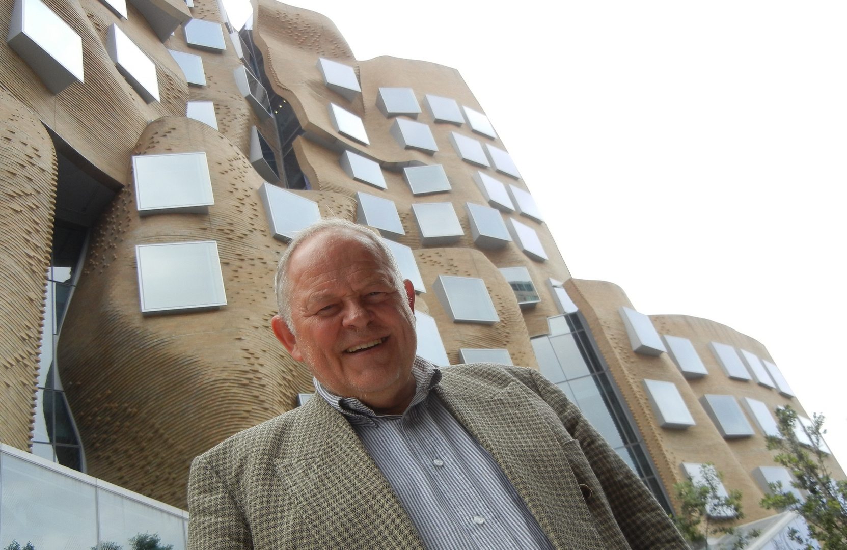 Das neue Gebäude der Business School der UTS von Frank Gehry ...