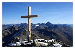 Das neue Gipfelkreuz auf dem 3146 m hohen Flüela Schwarzhorn