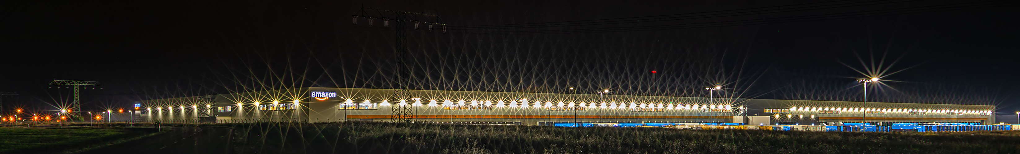 Das neue Logistikzentrum von Amazon... Foto & Bild architektur