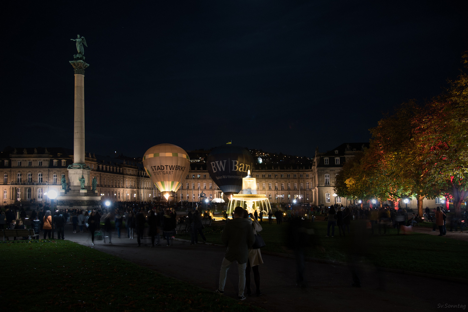 Das neue Schloss im Lichterglanz 