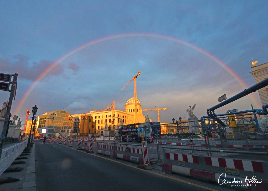 Das neue Schloß unterm Regenbogen