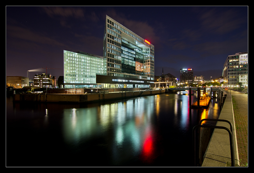 Das neue Spiegelgebäude