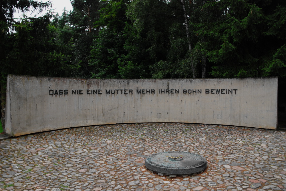 DAS NIE EINE MUTTER MEHR...