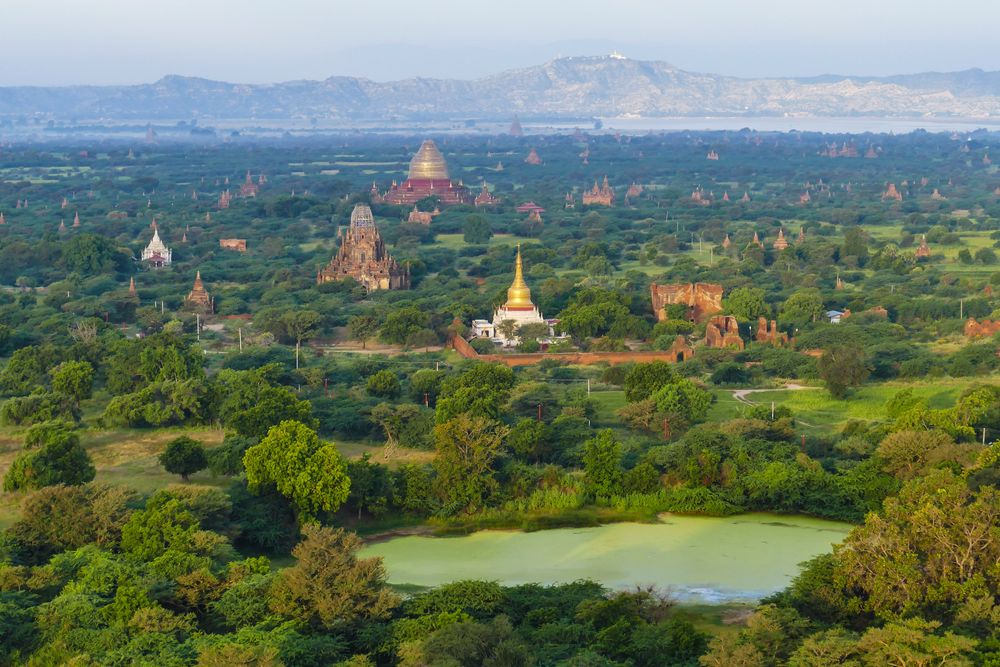 ...das Pagodenfeld von Bagan...