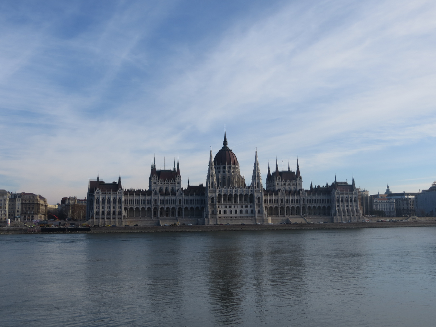 Das Parlament von Budapest ...