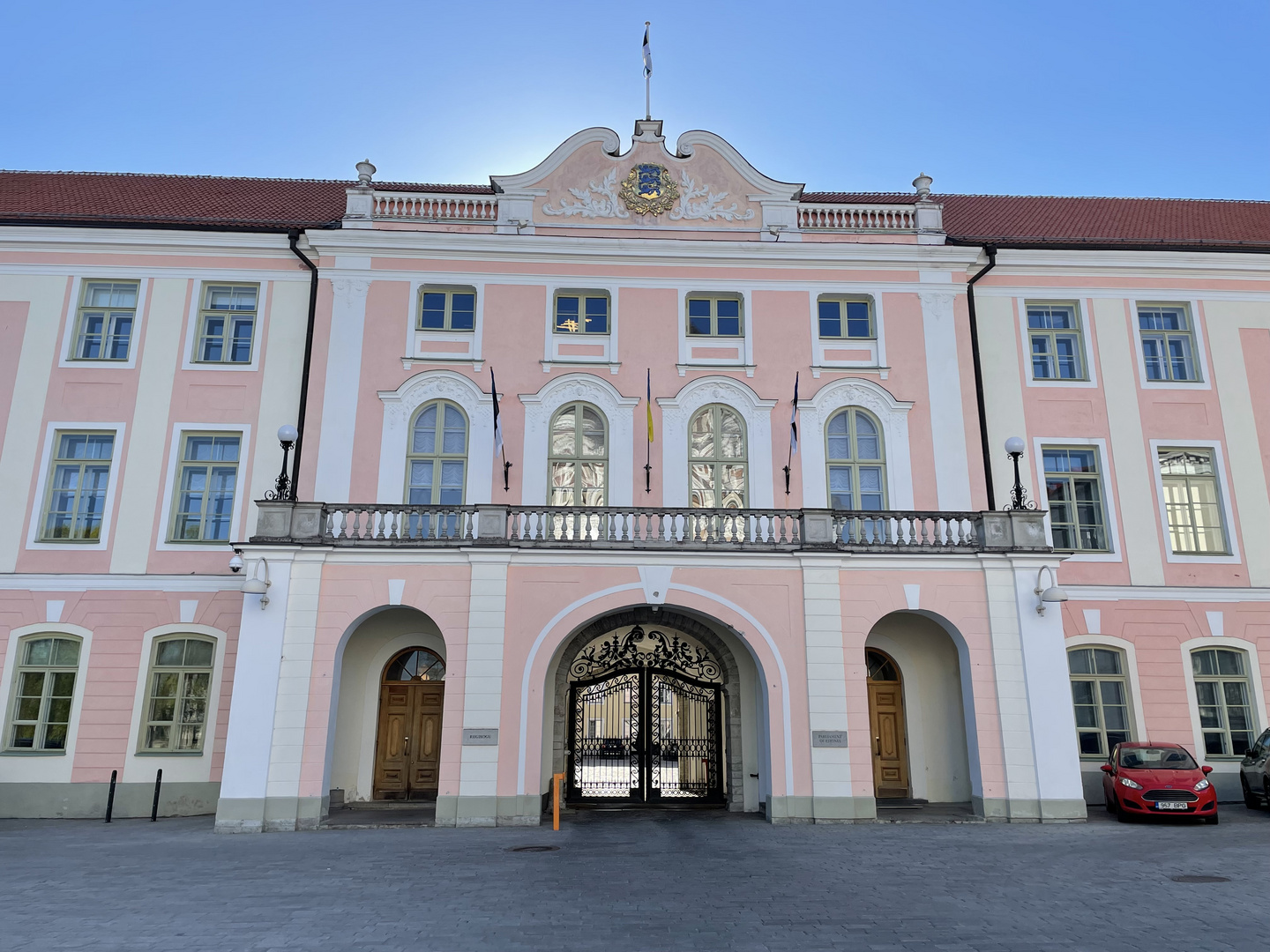 Das Parlamentsgebäude...