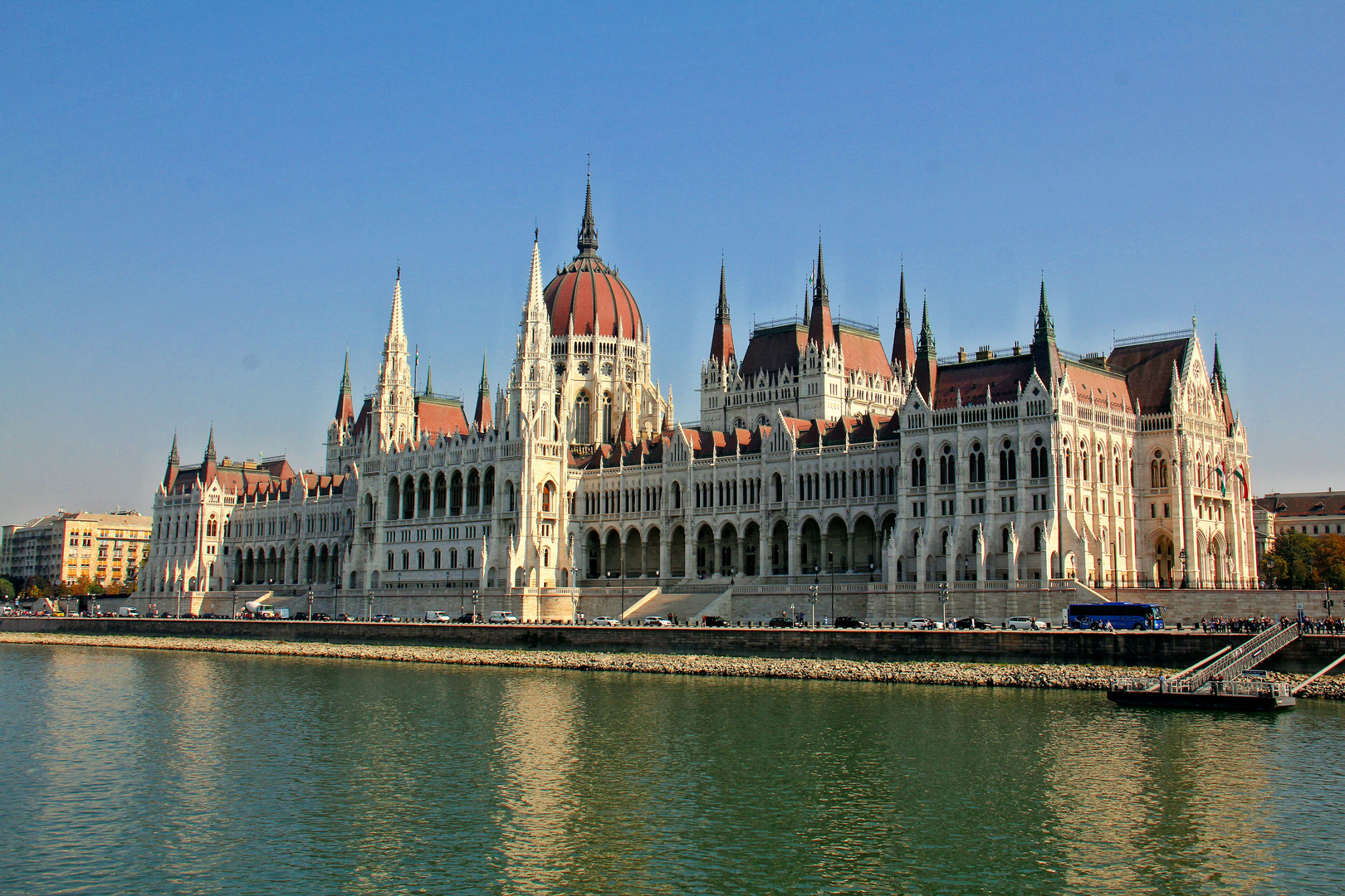  Das Parlamentsgebäude in Budapest