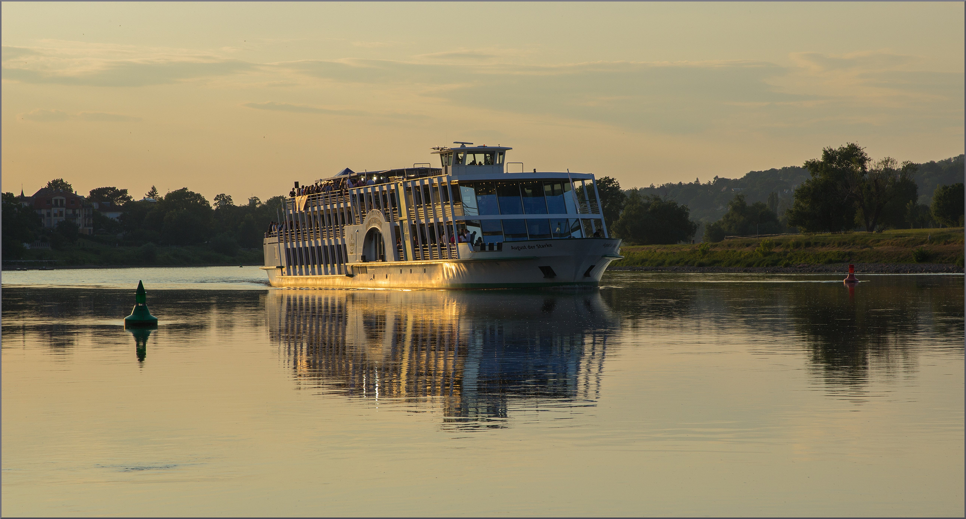 Das Party-Schiff kommt!