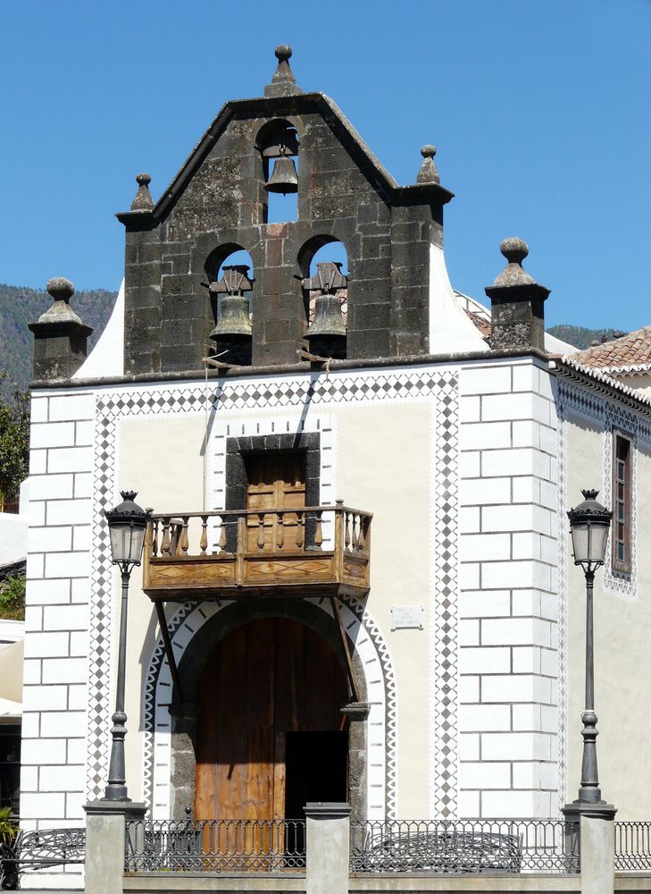 Das Portal der alten Kirche - El Paso-Isla La Palma