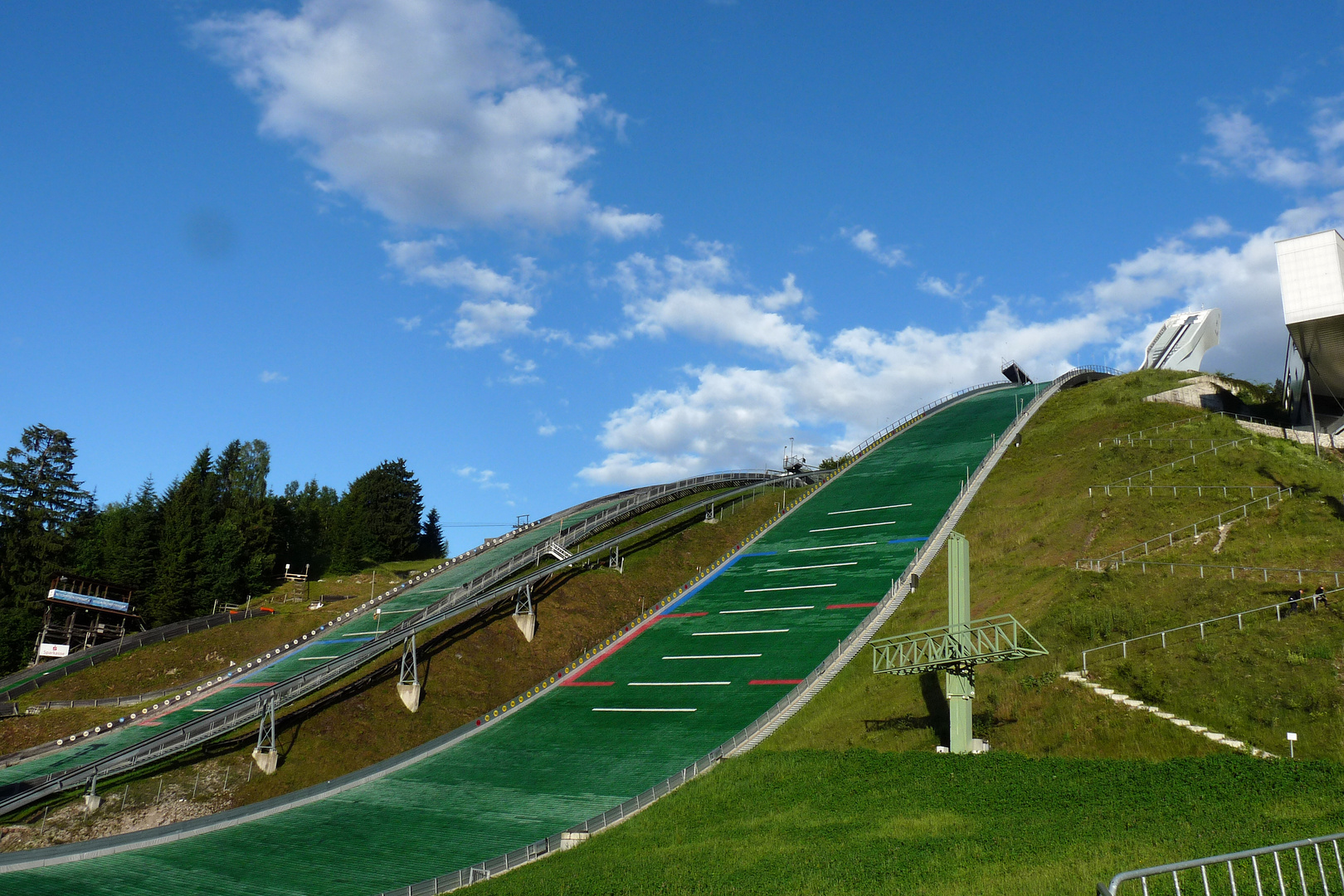 Das Rätsel wurde gelöst - es ist eine Skischanze