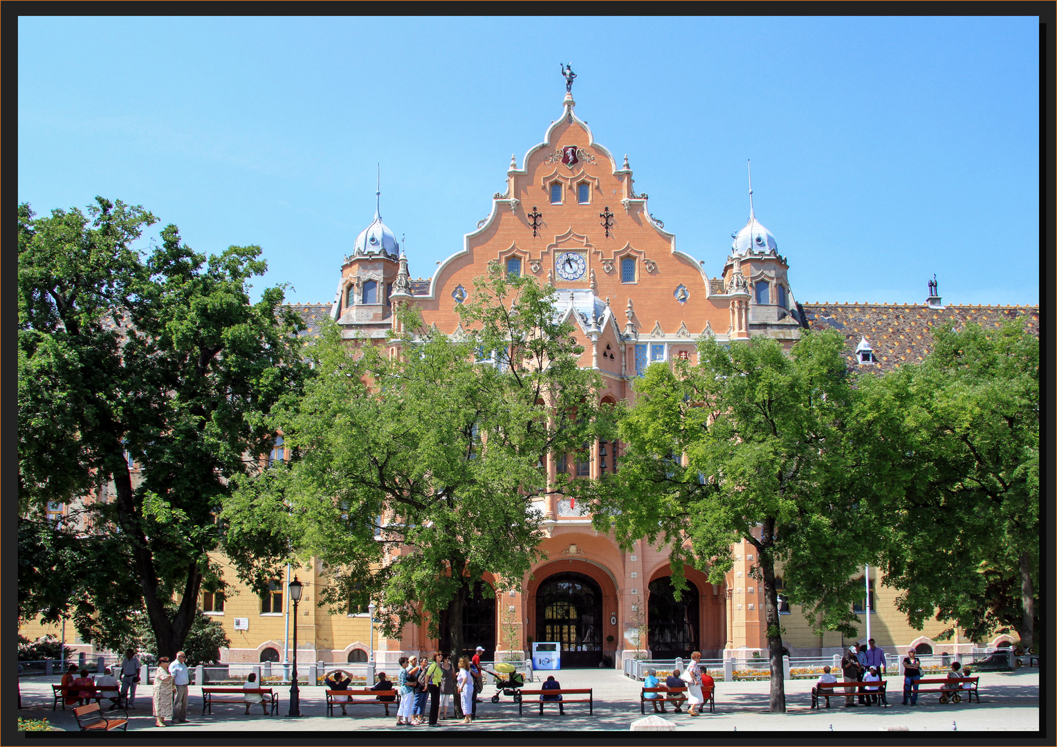 DAS RATHAUS VON KECSKEMET - UNGARN