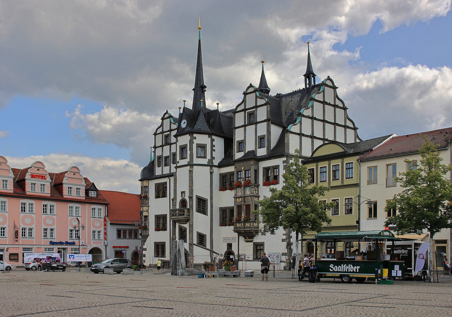 ...das Rathaus zu Saalfeld...